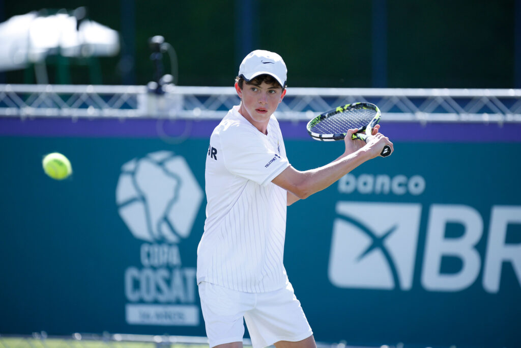 En el Eddie Herr U14, Emilio Camacho está en los octavos de final y es el único sudamericano en carrera. El ecuatoriano va mañana contra el N°2 de Europa, Samim Filiz.