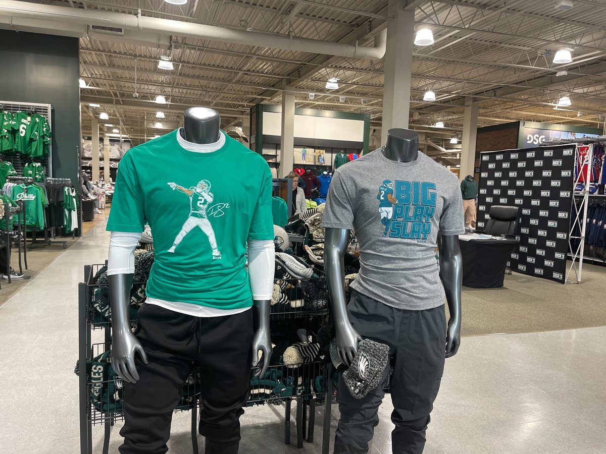 BreakingT's tweet photo. 🗣️ ATTENTION PHILLY SHOPPERS

Get to the @DICKS in King of Prussia mall from 4-5 p.m. today to grab exclusive Darius Slay t-shirts and meet @bigplay24slay in person! #FlyEaglesFly https://t.co/eq7jl03gnz