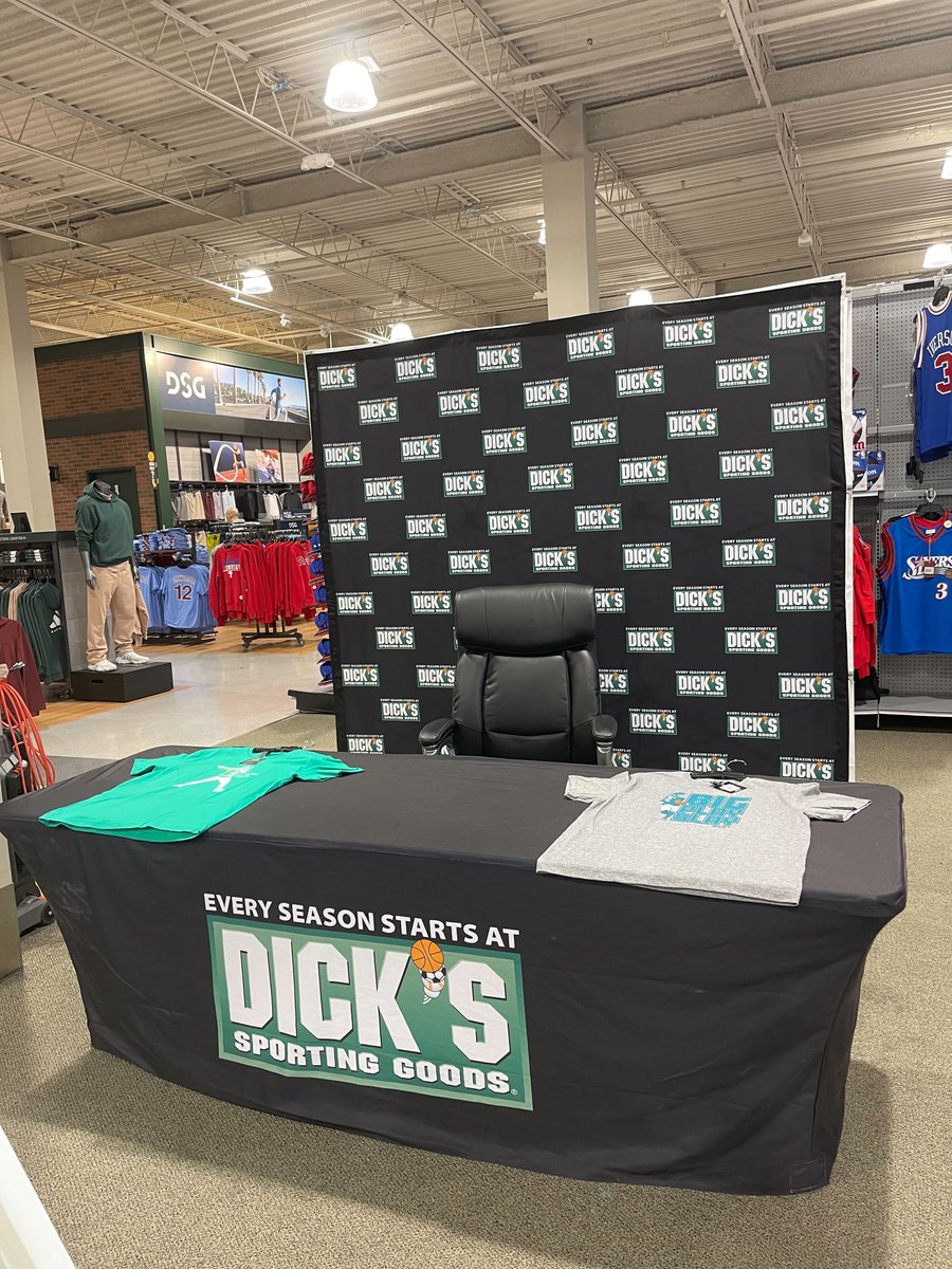🗣️ ATTENTION PHILLY SHOPPERS

Get to the <a href="/DICKS/">DICK'S Sporting Goods</a> in King of Prussia mall from 4-5 p.m. today to grab exclusive Darius Slay t-shirts and meet <a href="/bigplay24slay/">Darius Slay</a> in person! #FlyEaglesFly