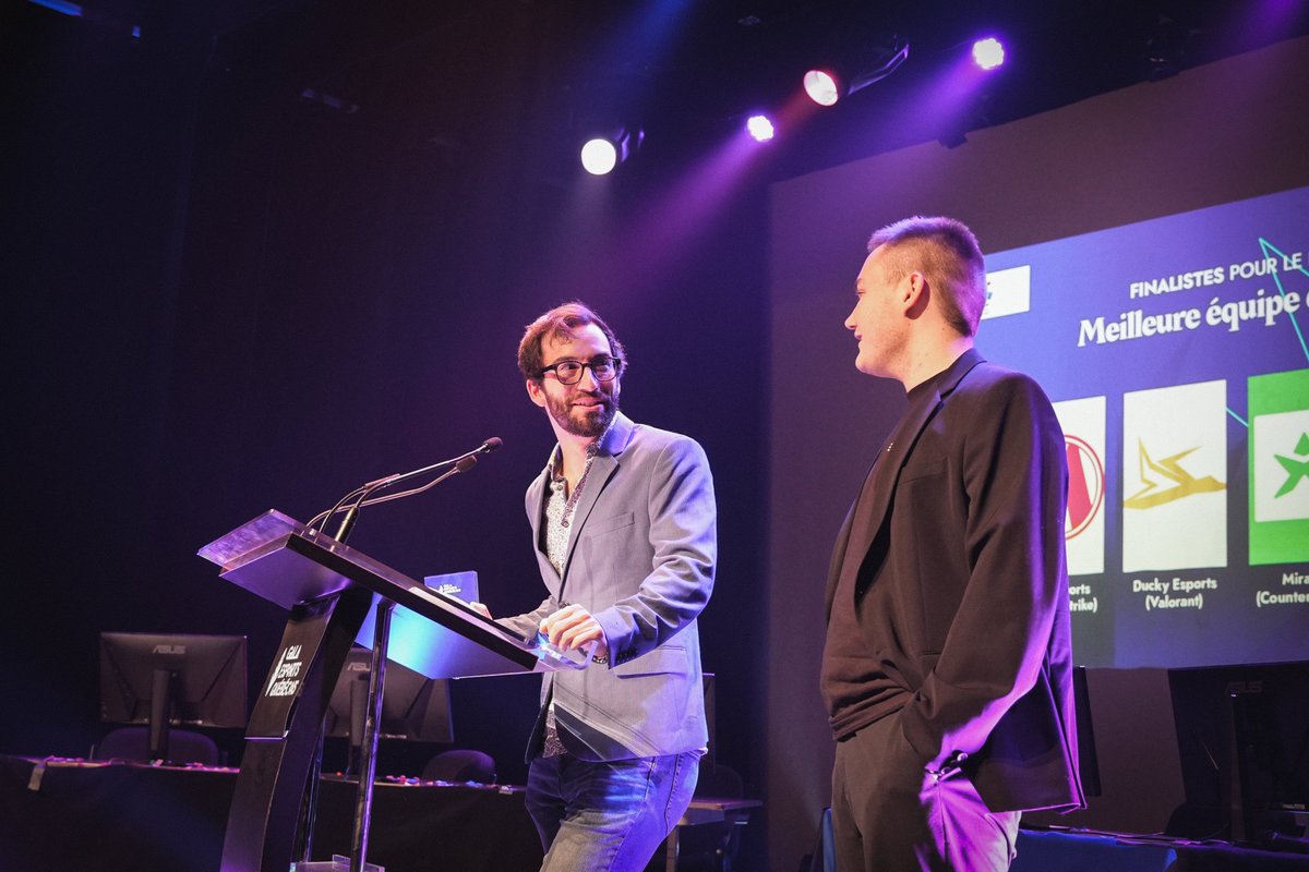 Vos gagnants du prix « Meilleure équipe Esports de l’année ».
🏆<a href="/MiracleRunGG/">Miracle</a> et leur roster Counter-strike

#GEQ #GalaEsportsQuebec