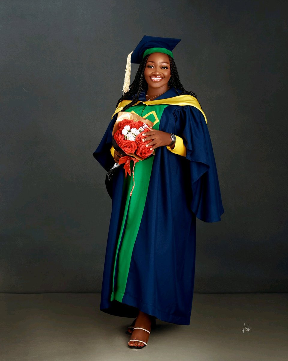 Oluwatoyin_SO's tweet photo. Dear God, Thank You! 🥺❤️
Yesterday, I graduated from the PREMIER UNIVERSITY OF EDUCATION. TAI SOLARIN UNIVERSITY OF EDUCATION.
God has really been faithful and I am so grateful to Him!
https://t.co/A59ozB0iTs (ED) In Management.
#TasuedConvocation '23
#graduation https://t.co/pRoyf5yFXK