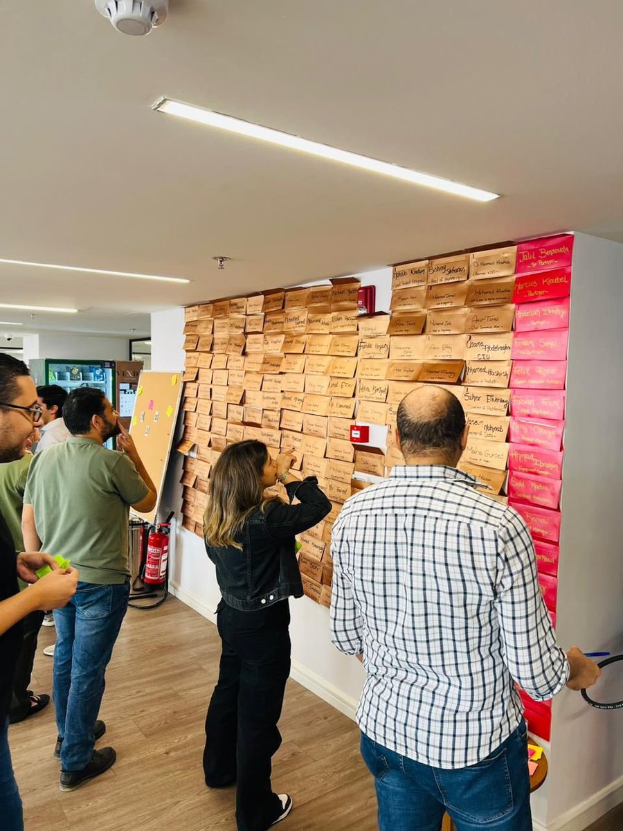 Weareblabs's tweet photo. Snippets from our Stronger Together event! 🤝✨ Next to our Sugar Cube Wall that showcases appreciation and encouragement, reminding us that small gestures make a big impact. #StrongerTogether #Appreciation #Teamwork https://t.co/wtTBqCaZzR