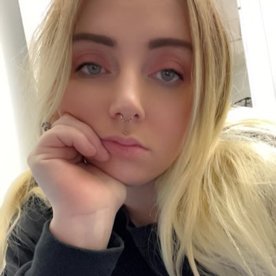 fucky0utaylor's tweet photo. #NewProfilePic #newhair thanks @temdamryspis ❤️❤️ https://t.co/a5II0OZjeR