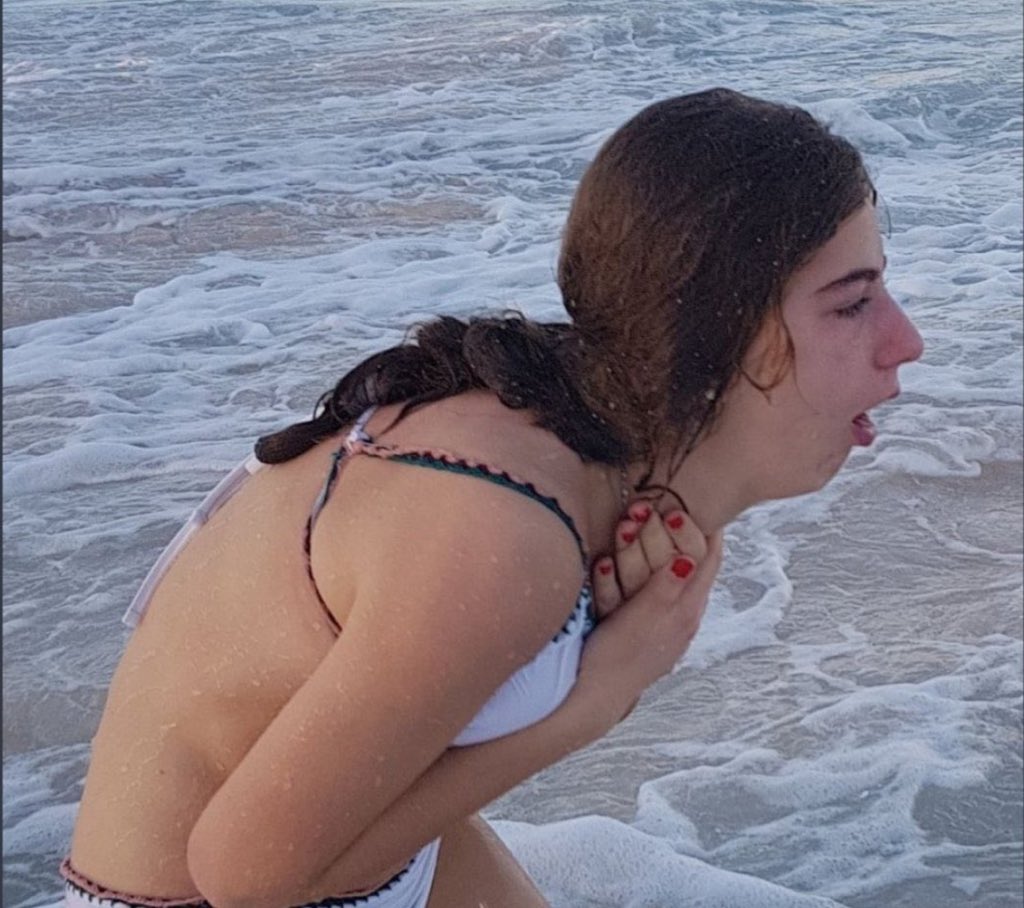 وقتی یاد دوست صمیمی سابقم می افتم: