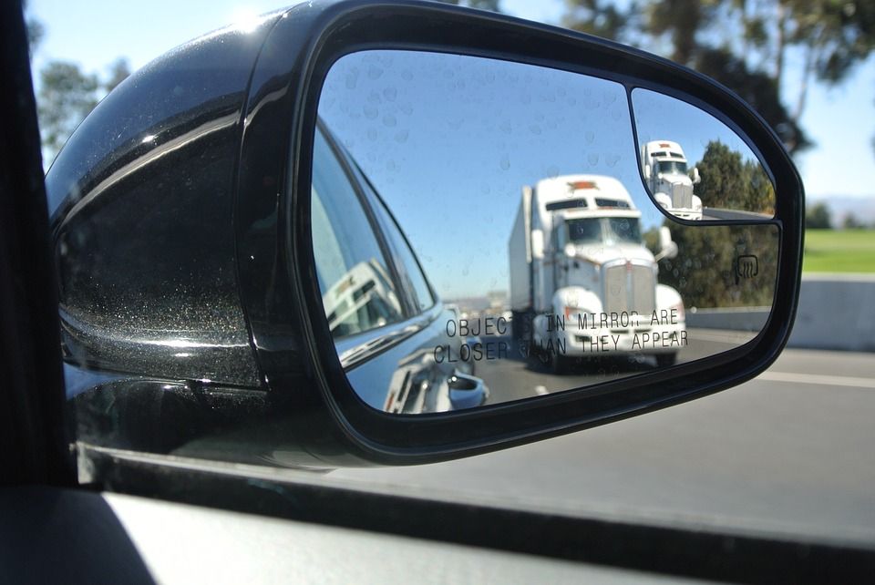 ATTTPanama's tweet photo. Para una conducción eficaz #Concéntrate.
🧐Presta atención al tráfico a tu alrededor, revisa frecuentemente tus espejos y anticipa lo que los otros conductores harán.
#ConductorSeguro.
🧐Conductor atienda las señales.🚸 https://t.co/eaUFq8Xi0i