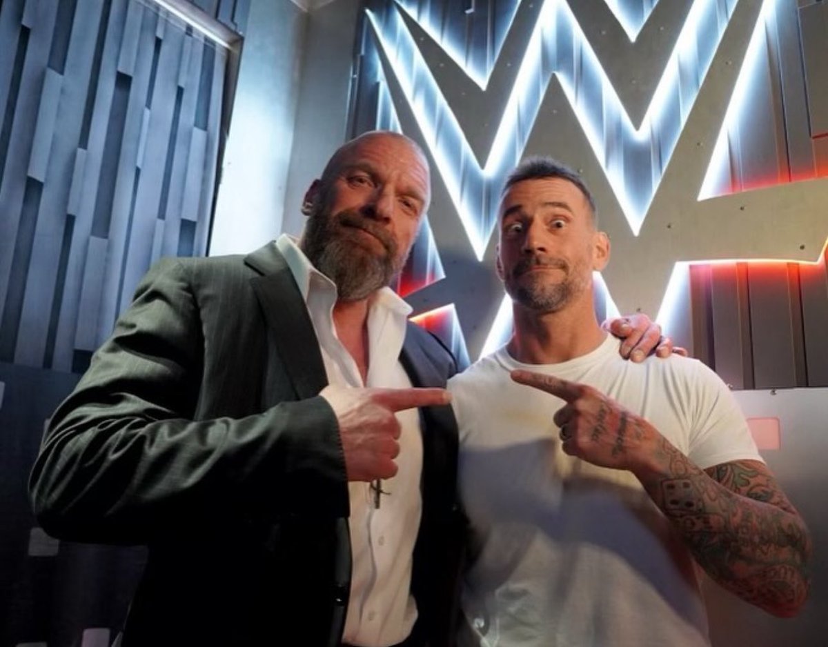 IFootcric68275's tweet image. A major element in CM Punk’s return is that WWE did not chase him. Punk opened the line of communication &amp;amp; he listened &amp;amp; then agreed to what was asked of him before signing his contract.

#WWERaw  #CMPunkReturns
#CMPunk #WWE2K24
#WWENXT