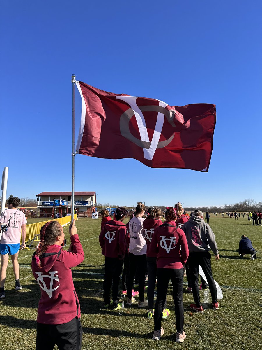 Vassar's tweet photo. It was great day for Vassar XC at the NCAA Championships! (Post by Noni Pattington ‘25) @VassarAthletics @VassarXCTF https://t.co/8DwYlq8D6V