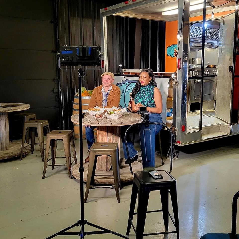 Fork_and_Fiddle's tweet image. Be sure to watch @livinglocal15 TOMORROW, Wednesday, November 29th, at 9am to catch up with all that’s happening at the Fork &amp;amp; Fiddle Winter Kitchen at @edwincoespirits this season! #forkandfiddle #livinglocal15 #edwincoespirits #IndoorFoodtruck #followthatbigorangetrailer