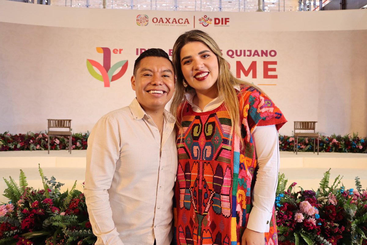 SoyGabyPerezMx's tweet photo. El 1er. informe de la Pdta. Honoraria del @DIF_Oaxaca, @Irma_BolanosOax, es un poderoso testimonio de su compromiso y dedicación hacia Oaxaca. Su labor llena de amor y entrega, refleja un esfuerzo incansable por asegurar #QueNadieSeQuedeAtrásYQueNadieSeQuedeAfuera https://t.co/yUJtsGl9gk