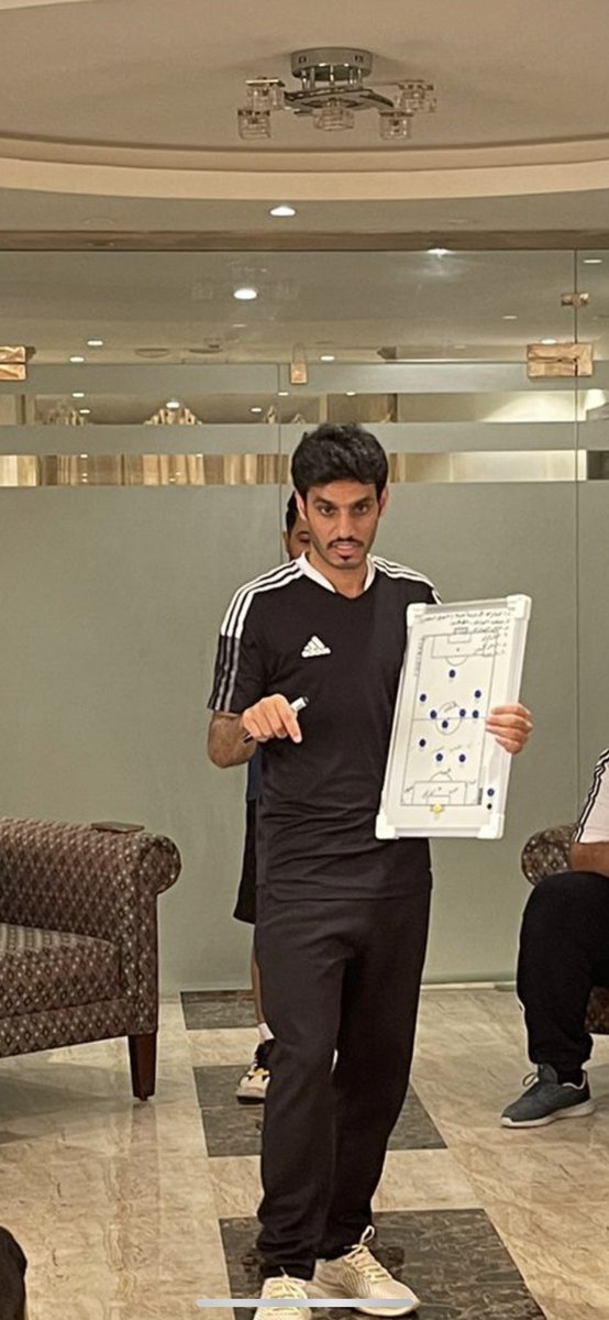 اللهم لك الحمد الذي اكرمني في ثاني موسم تدريبي ثاني بطولة دوري 
الف مبروك لاهالي رفحاء 
الف مبروك لادارة النادي 
الف مبروك لاخواني في الجهاز الفني والاداري 
الف مبروك لابنائي اللاعبين الابطال 🥇