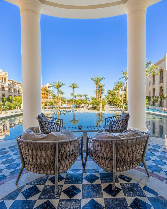 redseauk's tweet photo. A little spot in paradise! What do you guys think? ☀️😍👍

📍 The Grand Palace https://t.co/5BZjTnF5IQ