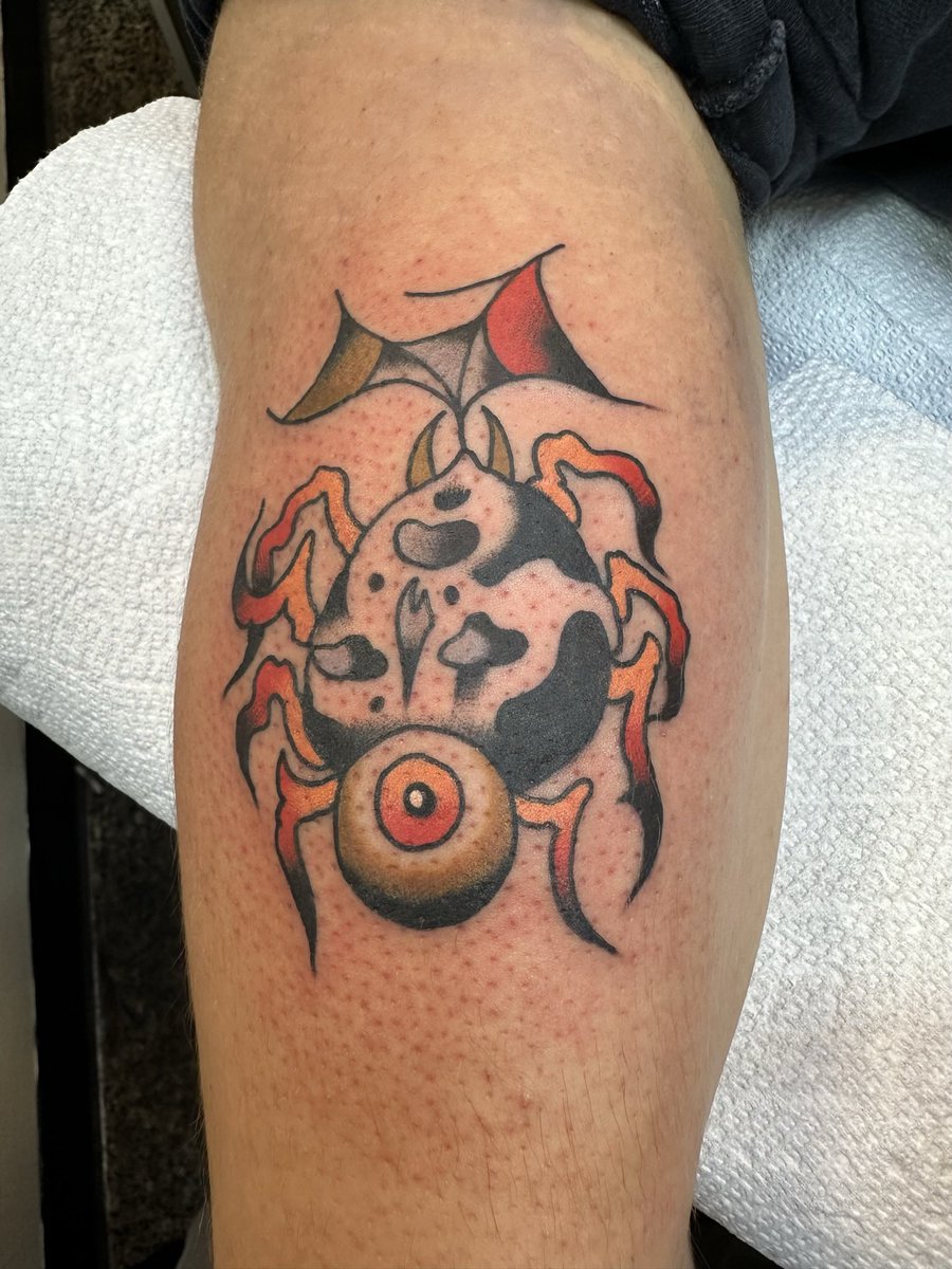 seanfoxthorn's tweet photo. Some recent tat2s.
Close your eyes or you might want a tattoo from me and we wouldn’t want that. https://t.co/fgiCEq68Rn