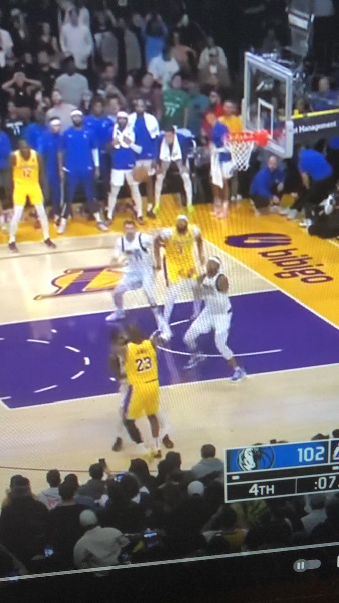 SethBachand's tweet photo. Is he open on this play? https://t.co/badu1SSOAH