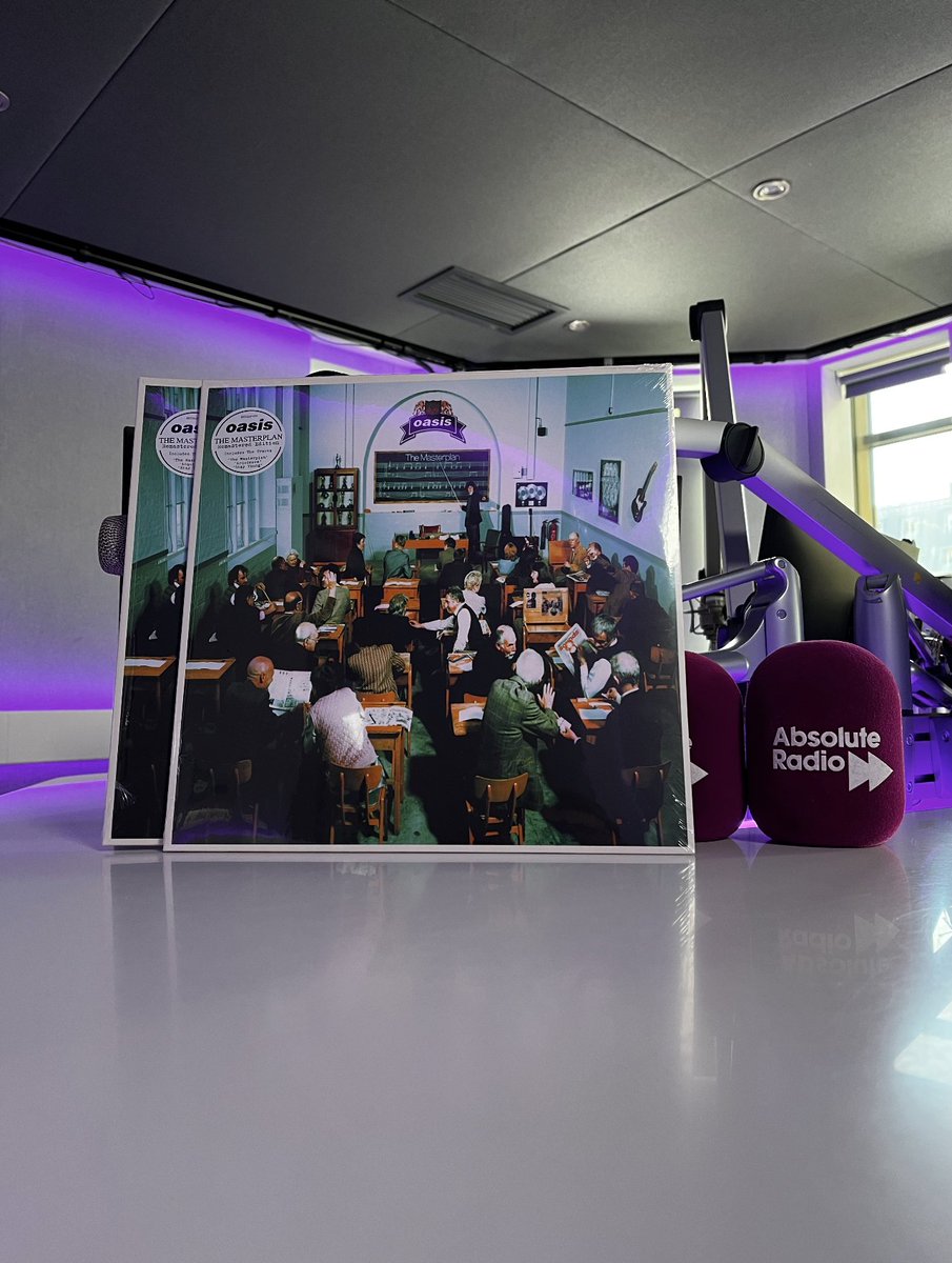 Want to #WIN a black vinyl remastered edition of <a href="/oasis/">Oasis</a>' The Masterplan? 👀 

1/ Follow Absolute Radio (<a href="/absoluteradio/">Absolute Radio</a>)

2/ Retweet THIS tweet 💜 

Must be over 18, Full T&amp;Cs 👉 absrad.io/3NYgA2P