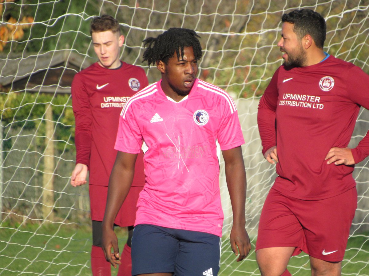 Buckhurst Way F.C. 🦌 tweet media