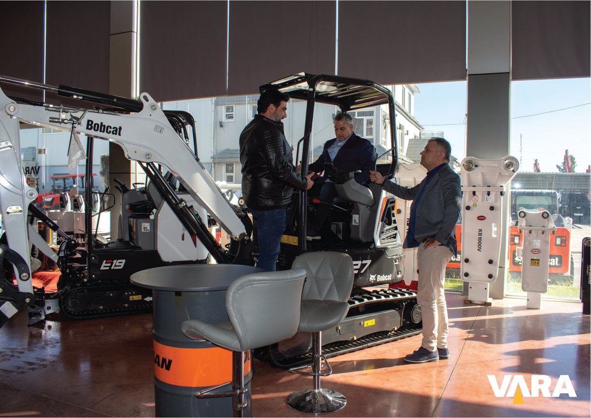 A group of photos of Mr. Gaby Rhayem, Regional Director of #Bobcat Company for the Middle East and North Africa during his visit to the main branch of #Vara Company in #Erbil #Iraq
#doosan #varamachinery #skidsteerloader #forklift #excavator #OneToughAnimal #bobcat #baghdad #emea