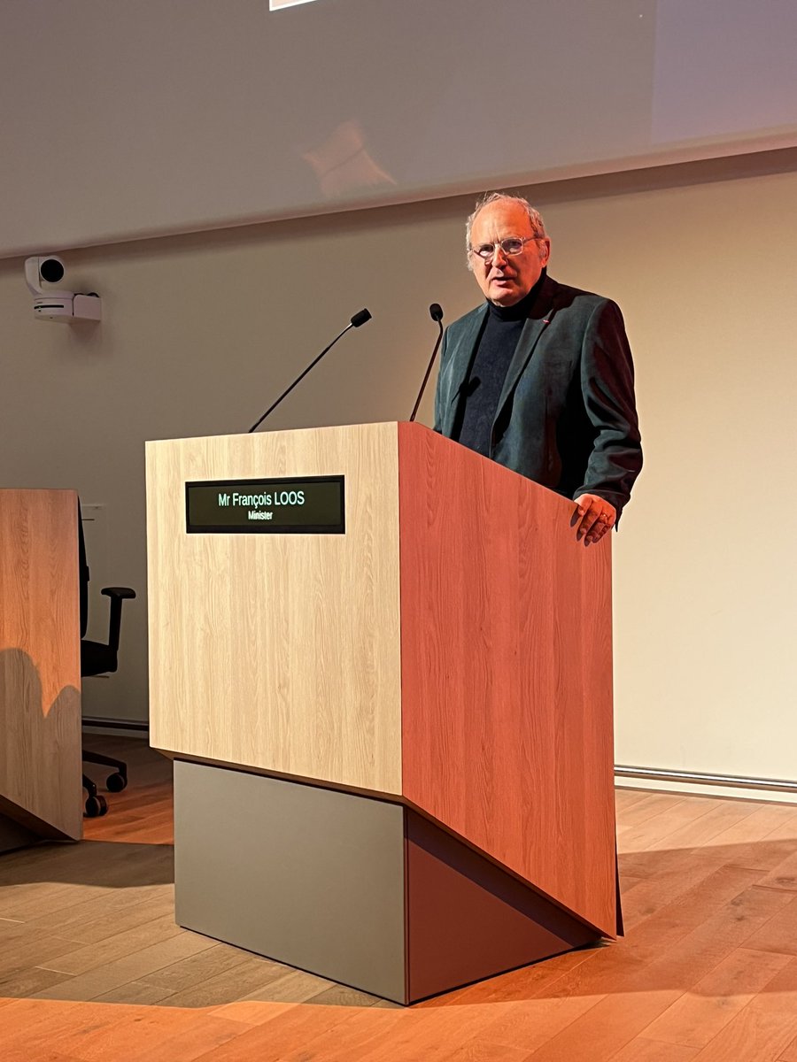 Roze Hadrien tweet media