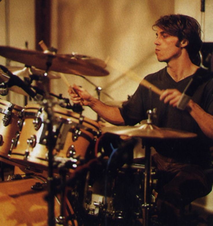 today is matt cameron's birthday!

the drummer, who played in bands like soundgarden and pearl jam, turns 61 years old. happy birthday to him!