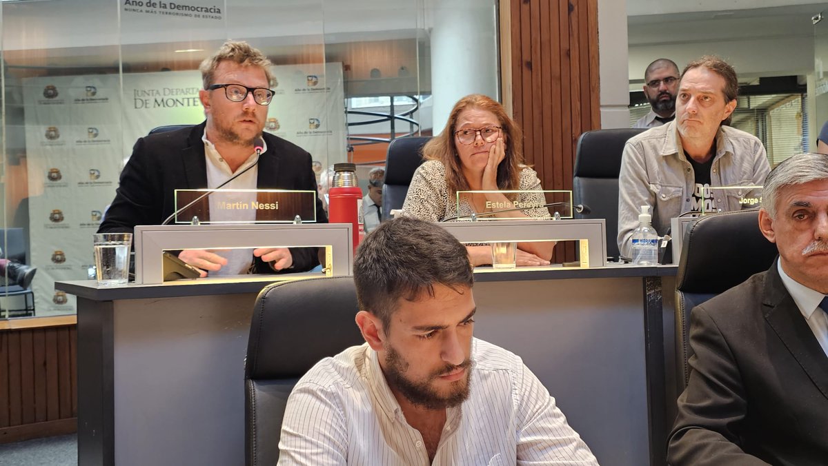 BancadaMvdFA's tweet photo. @ClaudioVisillac @juntamvd @CayonPaty @Espillarsofia @Fatimavazqueza1 Conocí a Patricia en este periodo, a ambos nos gusta la cultura, intercambiamos sentires, su mirada batllista, que este a la disposición del estado es muy importante. Su capacidad de dialogo se ha destacado y se potencia con sostener sus convicciones. @Martinnessi609 https://t.co/NHg0to4SVR