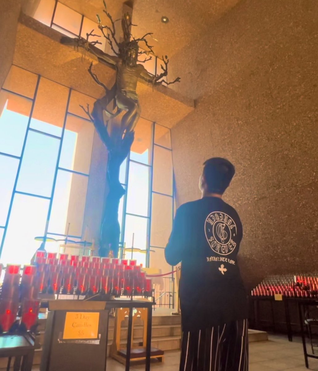 roy_guo64's tweet photo. 为七哥祈福🙏 万佛万神保佑七哥平安健康，保释顺利通过🙏 https://t.co/VKyDBCnboc