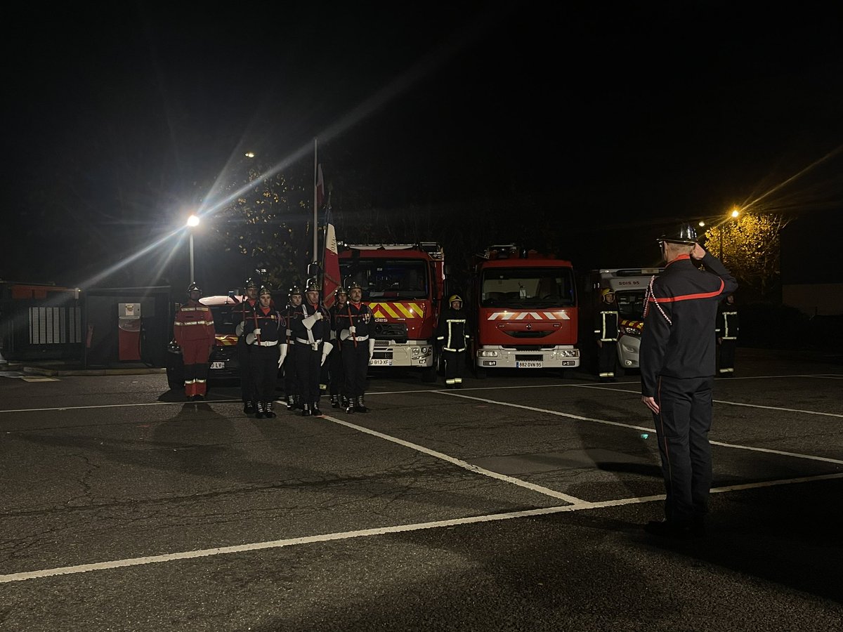Ce soir, le capitaine Viale laisse sa place au lieutenant Boulabiar à la tête du centre de secours de #StGratien. 🚒