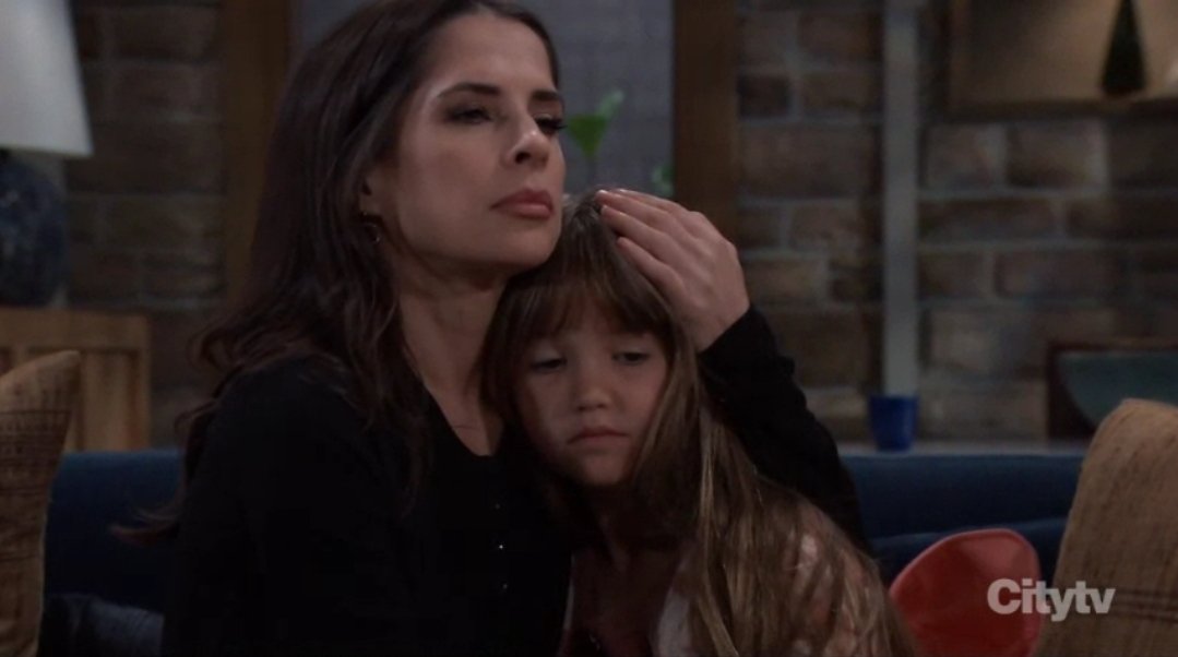 yael_c's tweet image. Scout doesn't want to go to this school. #GH #DreamGH daughter.