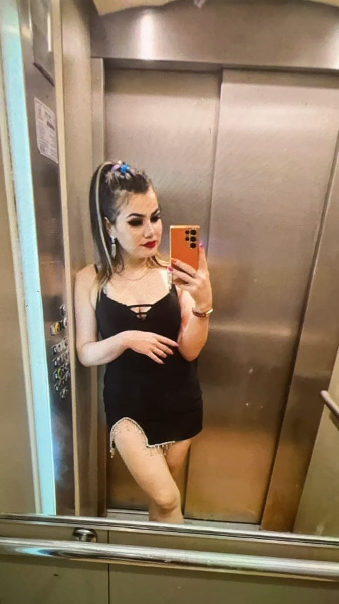 becca tweet media