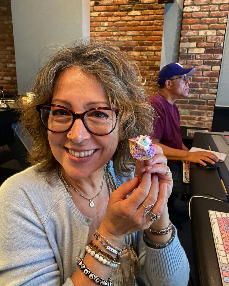 Advantage_Audio's tweet photo. Whenever you mix for “The Ghost and Molly McGee”, you gotta get into the spirit!
@disneytva @disney @disneyplus #theghostandmollymcgee #audioforanimation #rerecordingmixer #soundgirl #rerecordingmixing #sounddesign #lovewhatyoudo https://t.co/SG7MkOazK3