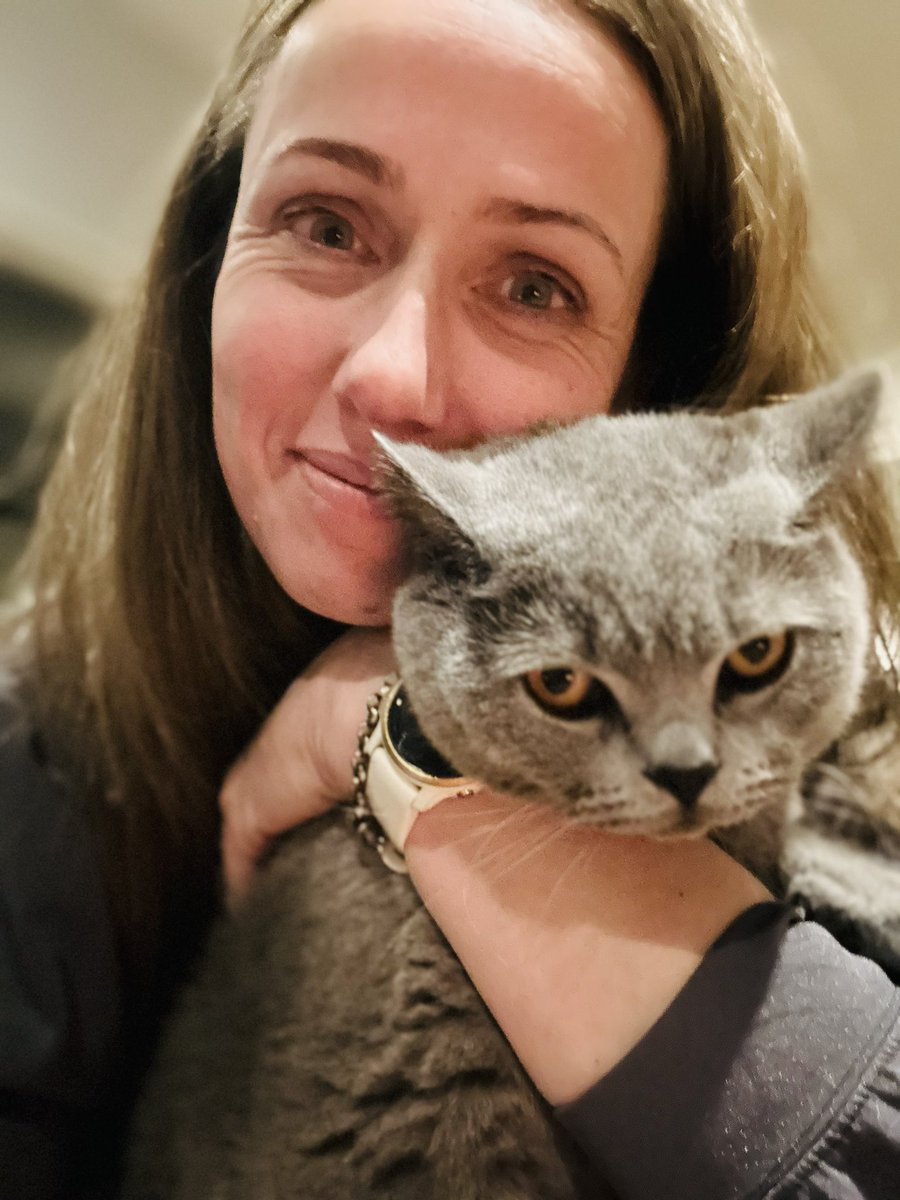 MaaikedV's tweet photo. Met Ede 🐈‍⬛ https://t.co/xZXpYnDbXF