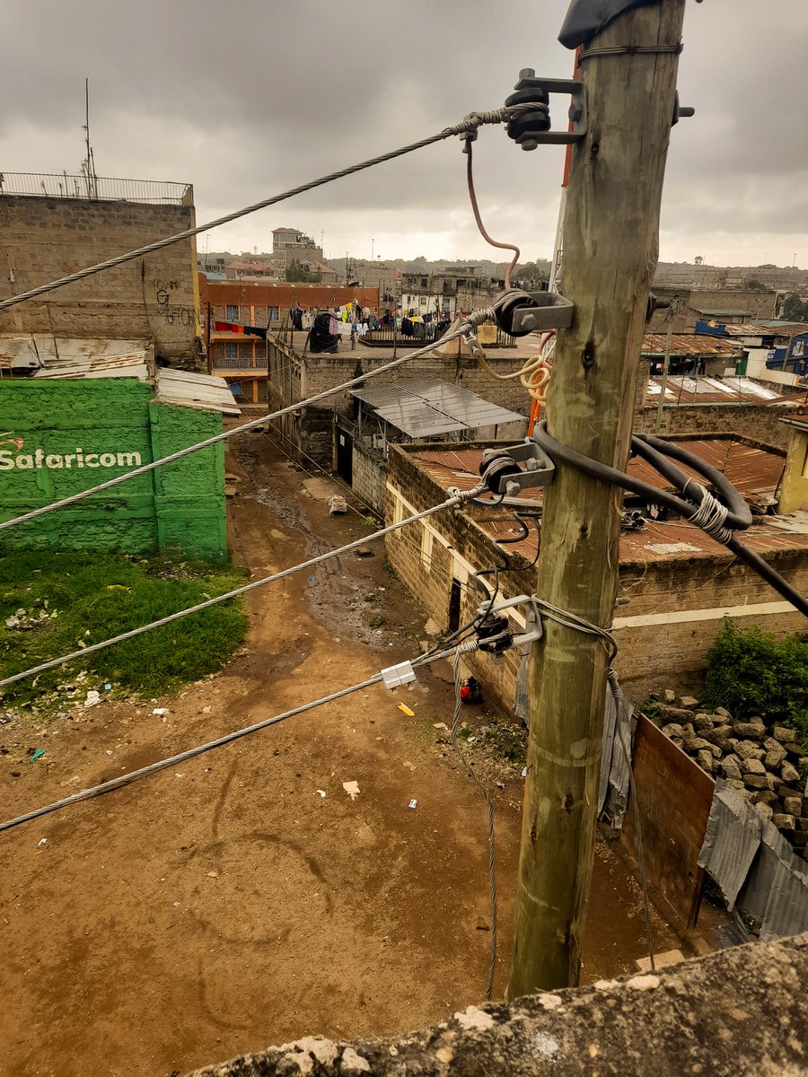 AmaizingBravoh's tweet photo. Slept town lakini sijalala  gizgiz nawasupplianga cable⚠️ https://t.co/UlzohaGUKr