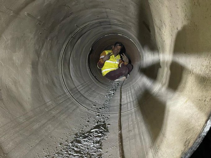 TheCineprism's tweet photo. Where science meets endurance through prayer.

Faith can move mountains 🙏

#UttarakhandTunnelRescue https://t.co/I35aV2jV2k