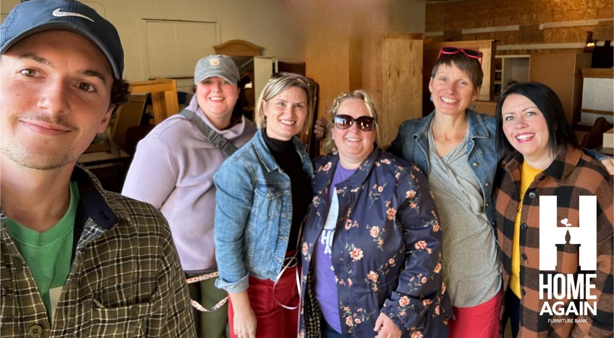 HomeAgainFB's tweet image. On this day when you might be inundated with requests for giving, our team wants to simply give thanks for your loyal support.💜 

Your past support has meant people in 3000+ homes have the furniture they need for comfort, stability and dignity. Thank you!