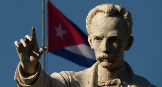 "Muy mal conoce nuestra patria... quien no sepa q hay en ella, como alma d lo presente y garantía d lo futuro, una enérgica suma d aquella libertad original q cría el hombre en sí, del jugo d la tierra y d las penas q ve, y d su idea propia y d su naturaleza altiva".  #MartíVive