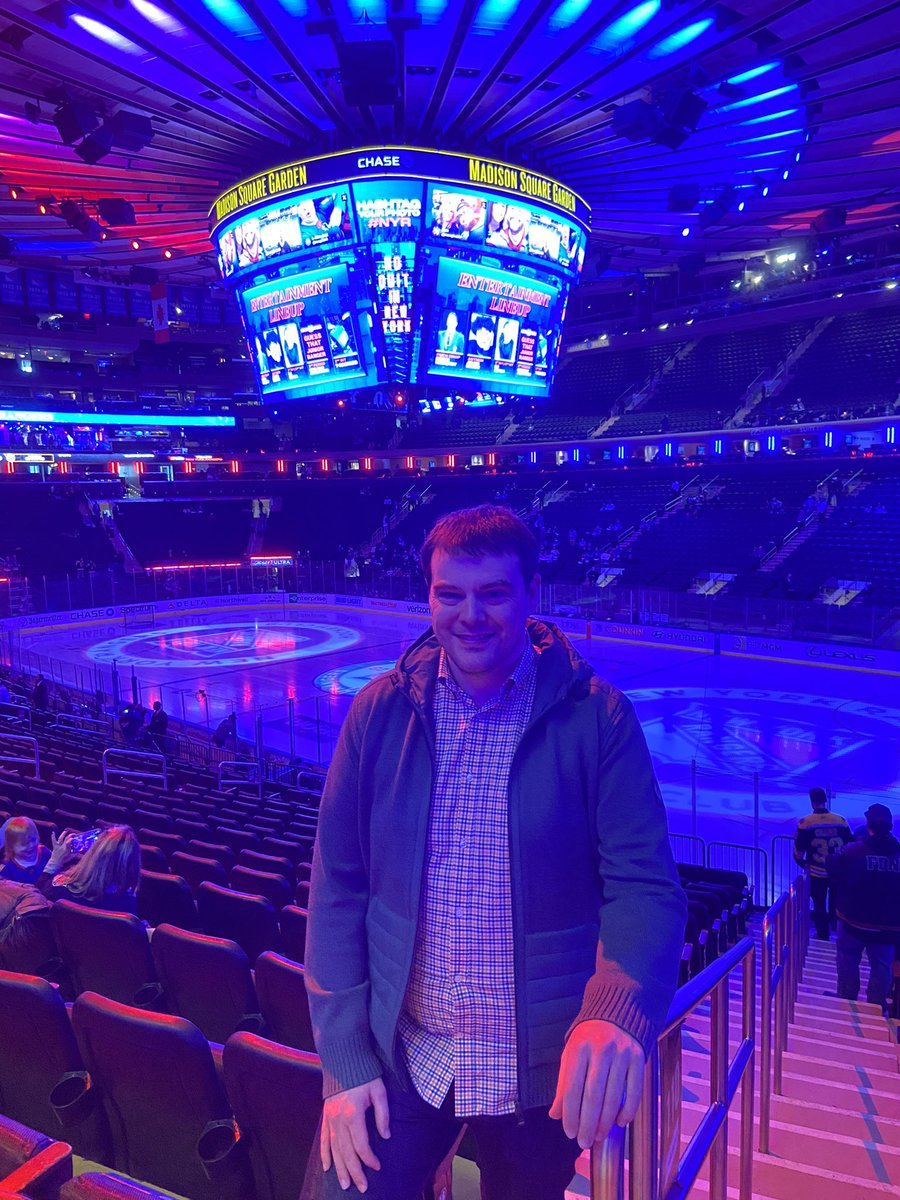 AFCSTONEY's tweet image. Back on home soil after a trip to see the giants! Shame my bags didn’t quite make it as well 😒 Managed a few other games as well!