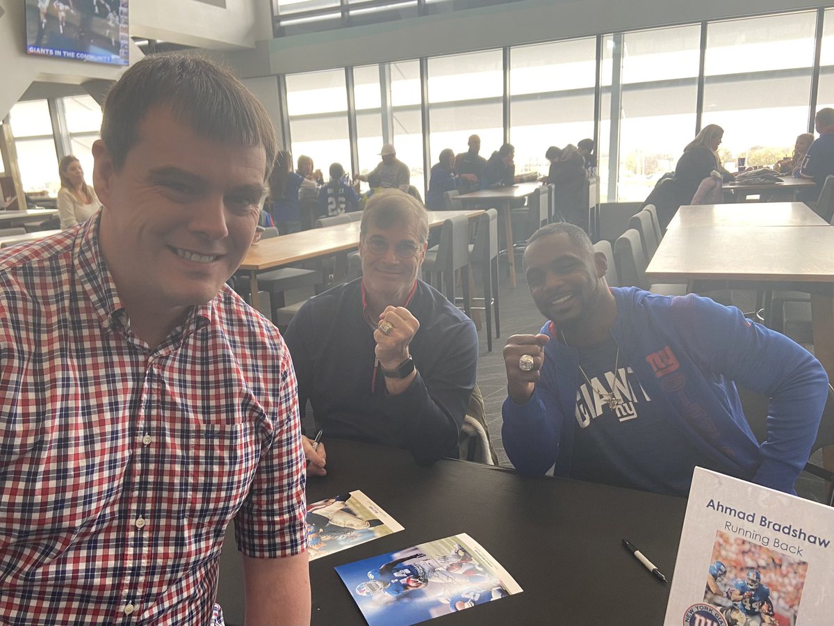 AFCSTONEY's tweet image. Back on home soil after a trip to see the giants! Shame my bags didn’t quite make it as well 😒 Managed a few other games as well!