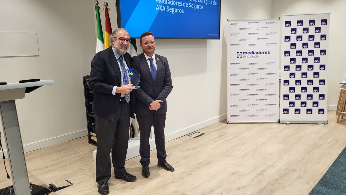AXA España tweet media