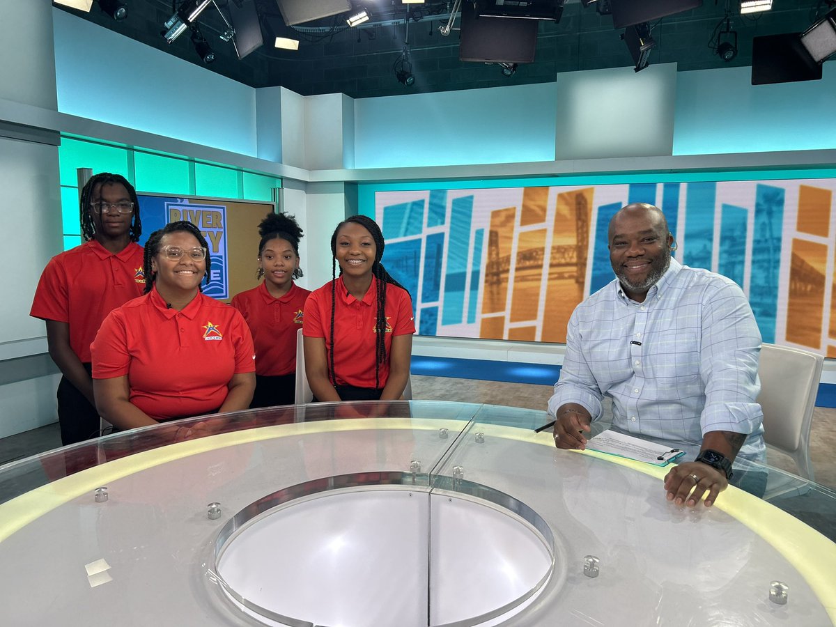 imastarjax's tweet photo. We see a window of Sunshine ☀️ this Saturday between 11a-3p, so #LetsMoveJax is on, Rain or Shine!

Thanks @RanceAdamsTV for having us on @RiverCityLiveTV this morning! https://t.co/VTMSyr9n3J
