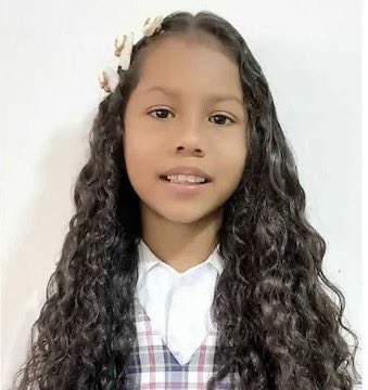 yjimenez13's tweet photo. 🚨#YoBuscoAEvaLuna🚨Se llama EVA LUNA ESPAÑA NAVARRO, tiene tan solo 8añitos y se desapareció el sábado 25 de noviembre en la localidad de Engativá en Bogotá.

¡Entre todos podemos encontrarla! Por favor compartir su foto
#TodoPorNuestrosNiños

Información a su familia:3106814941 https://t.co/DFKvYZR1cu
