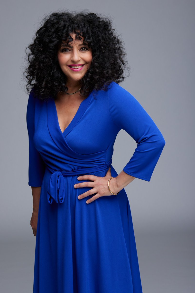 This #LebaneseHistoryMonth, meet acclaimed mezzo-soprano opera singer Julie Nesrallah! In 2014, she received the Queen’s Diamond Jubilee Medal for her contribution to Canadian performing arts. 📸: @CBC