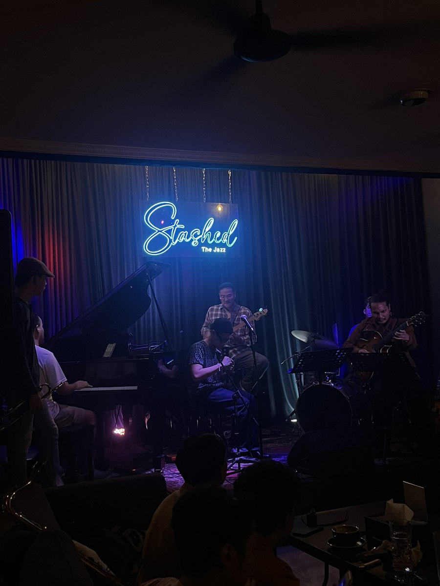 daizee_official's tweet image. ya like jazz? 😎