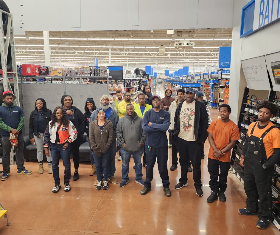 SASR's dedicated teams completed store remodels for Walmart in Yelm, WA, Memphis, TN, and Oakland, TN. Their hard work over several months paid off, ensuring successful transformations in each location. 👍 #SASRTeams #Remodeling #TravelWork #Hiring #NowHiring #TravelJobs #Walmart