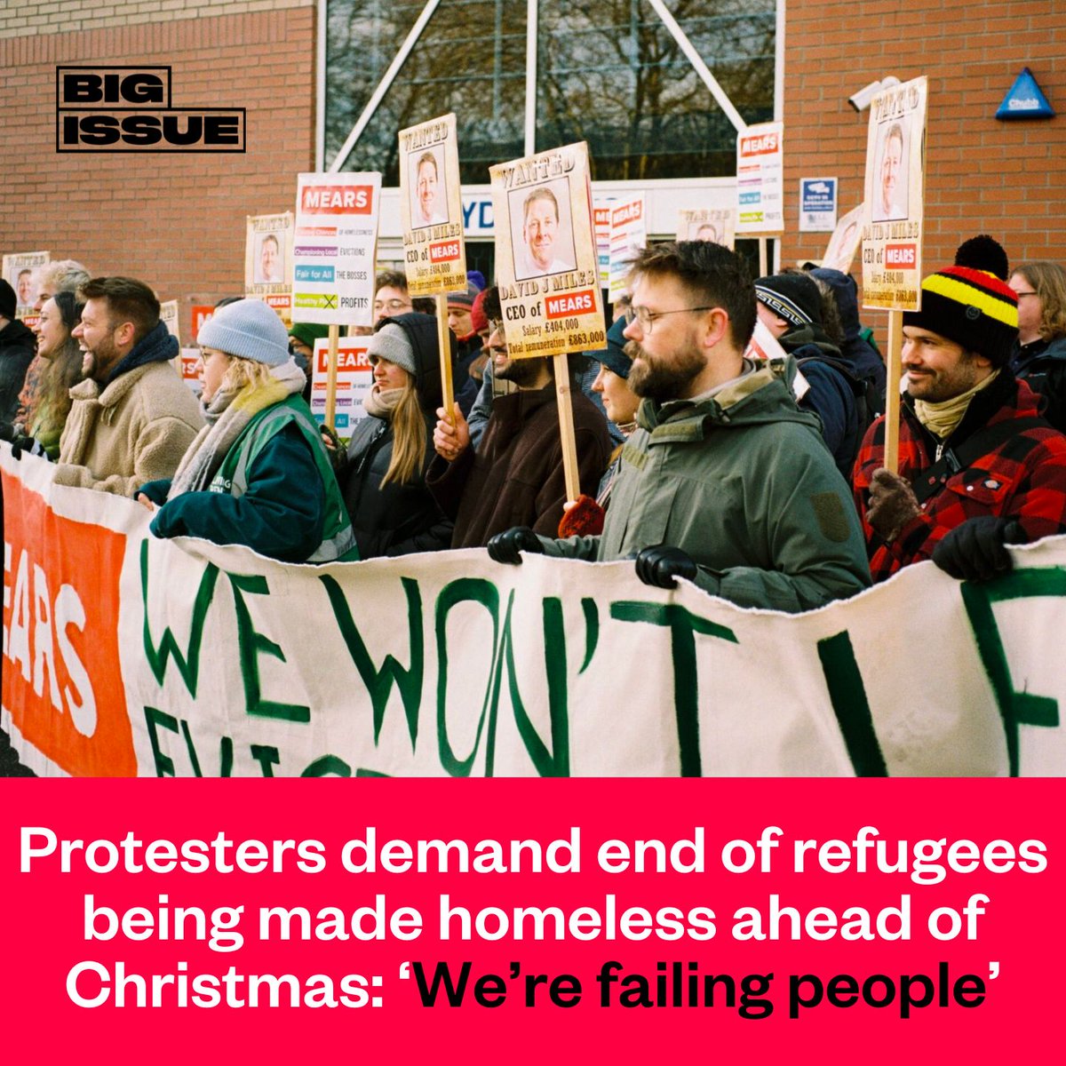 Protesters from @Glasgow_LR have called for an end to asylum seeker evictions, with up to 1,400 refugees in Glasgow facing homelessness by Christmas 🏠 Story by @GregBarradale here ⤵️ bigissue.com/news/activism/…