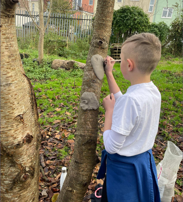Summerhill Academy (@summerhillacad1) on Twitter photo Yellow had lots of fun today in Forest School using a range of skills;
Mallets for leaf printing
Clay modelling
Potato peelers for whittling
π³π³π³ <a href="/Cabotfederation/">Cabot Federation</a> Yellow had lots of fun today in Forest School using a range of skills;
Mallets for leaf printing
Clay modelling
Potato peelers for whittling
π³π³π³ <a href="/Cabotfederation/">Cabot Federation</a>