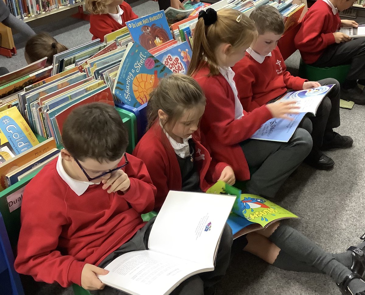 StPhilipsY2A's tweet photo. We loved our visit to Westbrook Library. Definitely something for everyone. Happy reading! #TeamStPhilips https://t.co/vhxr9qu5Ut