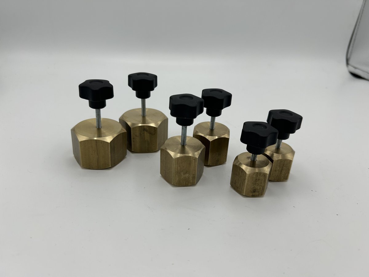 mandjproducts2's tweet photo. 3 different sized Brass Valves machined for the Rail Industry. https://t.co/vCUkKF69BN