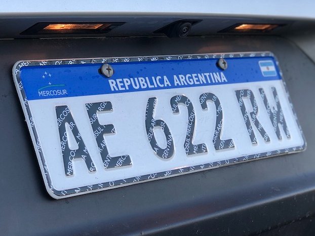 CESVI's tweet photo. Ante la falta de insumos para entregar chapas, se extendió hasta 30 días el permiso a circular con matrículas provisorias de papel, mientras se intenta normalizar la entrega de las chapas oficiales.

Alcanzará sólo a los que hayan iniciado el trámite de reposición de matrículas. https://t.co/b9LMlgGCZg