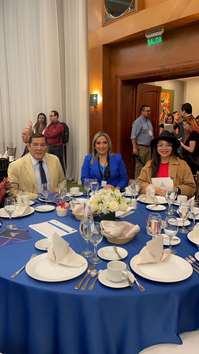 Jorge_Chamba_ec's tweet photo. Desayuno con los miembros de la Corte Nacional de Justicia y los Asambleistas invitados dónde nos encontramos con la bancada de Construye en el Swet Hotel de Quito @CorteNacional asambleaecuador 
@bancadaconstruye 
@mov_construyeec 
@asambleanacional
#cortenacionaldejusticia https://t.co/7ir70AXrvk