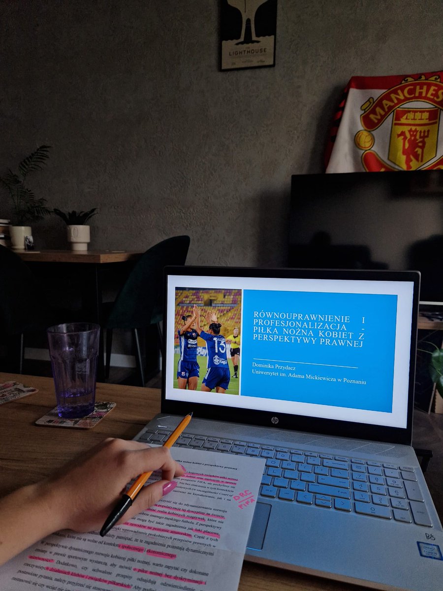 MKK_Partner's tweet photo. Ostatnio nasza młodsza prawniczka Dominika Przydacz była prelegentką na Ogólnopolskiej Konferencji Naukowej sport a prawo, psychologia, ekonomia i polityka. 👩‍🏫 Temat jaki podjęła dotyczył równouprawnienia i profesjonalizacji. 👩⚽
Zapraszamy do artykułu:
https://t.co/WyYL7EhWir https://t.co/1BlyMvFtOv