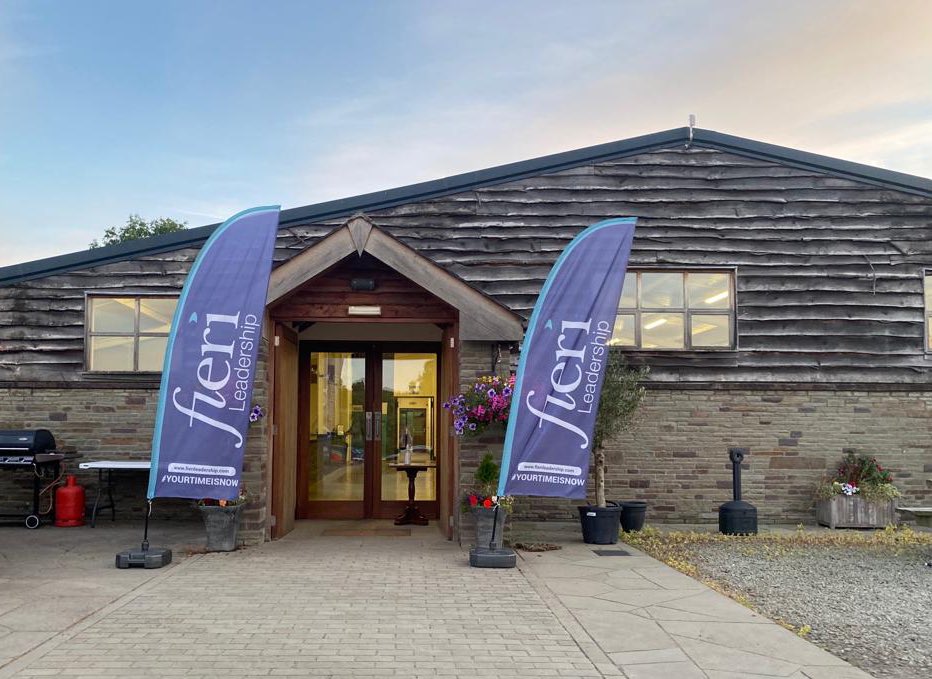 FieriL_D's tweet image. How much time have you spent looking at your screen today? 💻 

For #TimeOutTuesday, take a break from the screens. Take a short walk, connect with friends in person or read a book. 🌳 📚 

#leadership  #DigitalWellbeing #LeadershipDevelopment #BecomeExtraordinary