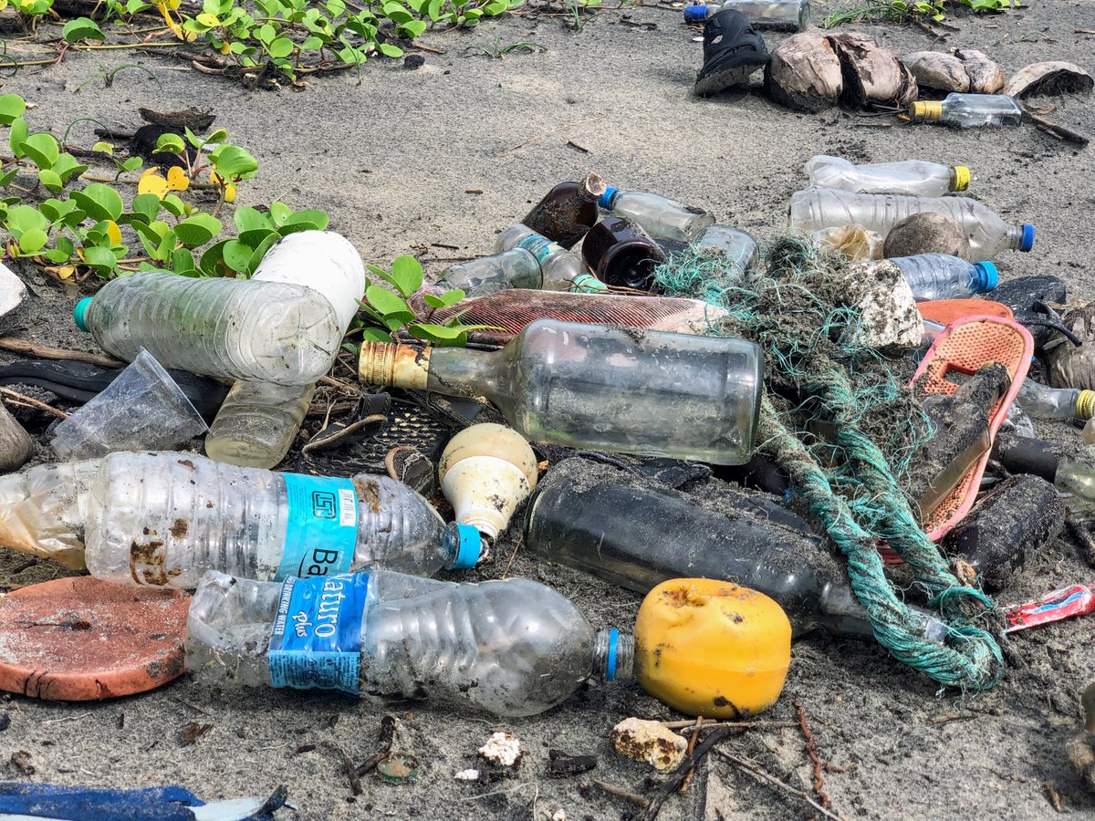 𝐈𝐟 𝐲𝐨𝐮 𝐰𝐚𝐧𝐭 𝐚 𝐩𝐥𝐚𝐧𝐞𝐭, 𝐫𝐞𝐜𝐲𝐜𝐥𝐞 𝐩𝐥𝐚𝐬𝐭𝐢𝐜! 
-Plastic waste flowing into the oceans every year is projected to more than double by 2040, killing more marine life.
-Most aggregate plastic packaging is used only once and then thrown away,
#recycleplastic